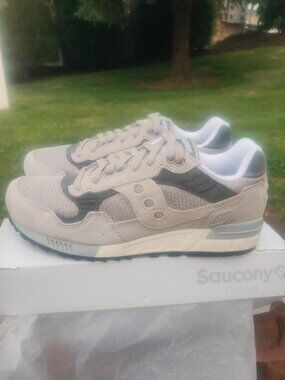 NWT mens Saucony 5000 M8 W9.5